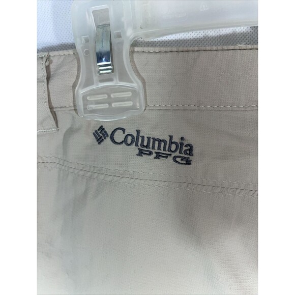 Columbia PFG Omni-Shade Cargo Zip Off Pants Shorts Size L Beige Women - Picture 10 of 12